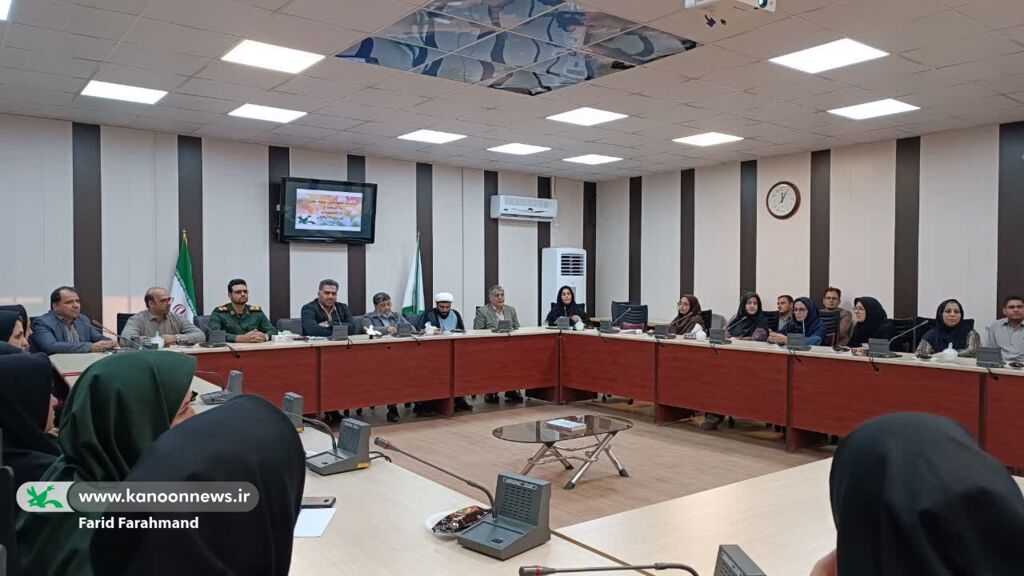 برگزاری نشست جهاد تبیین با موضوع مشارکت حداکثری در انتخابات در کانون سیستان و بلوچستان دومین نشست جهاد تبیین با موضوع مشارکت حداکثری در انتخابات در کانون سیستان و بلوچستان برگزار شد