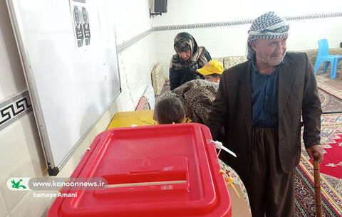 دوره دوم انتخابات ریاست جمهوری با حضور پر شور رای اولی ها در کردستان