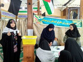 حضور رای اولی ها در غرفه های همدلی کانون استان مرکزی