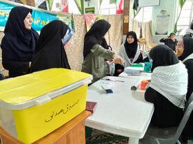 غرفه انتخاباتی صندوق همدلی کانون استان مرکزی در شعبه اخذ رای