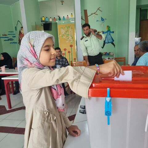 انتخابات در مراکز