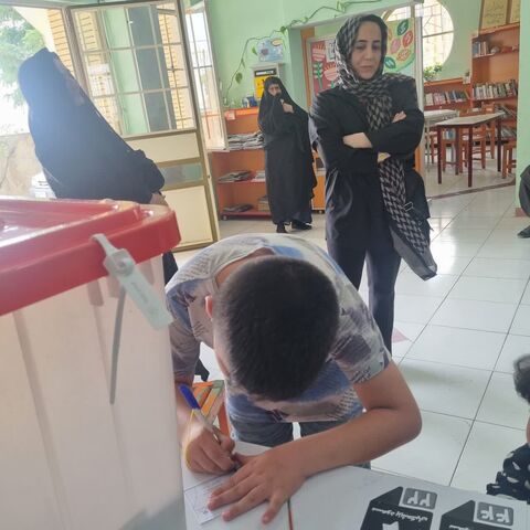 انتخابات در مراکز