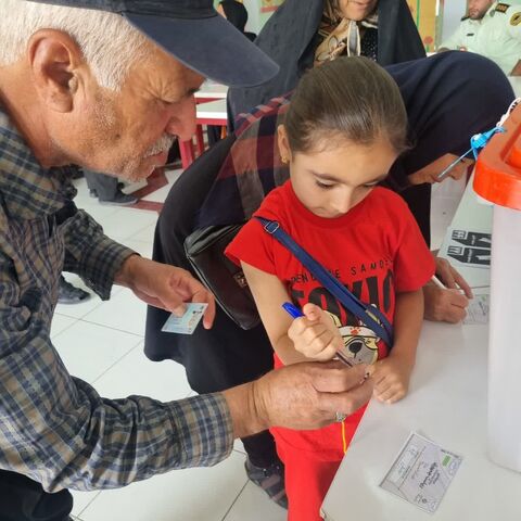 انتخابات در مراکز