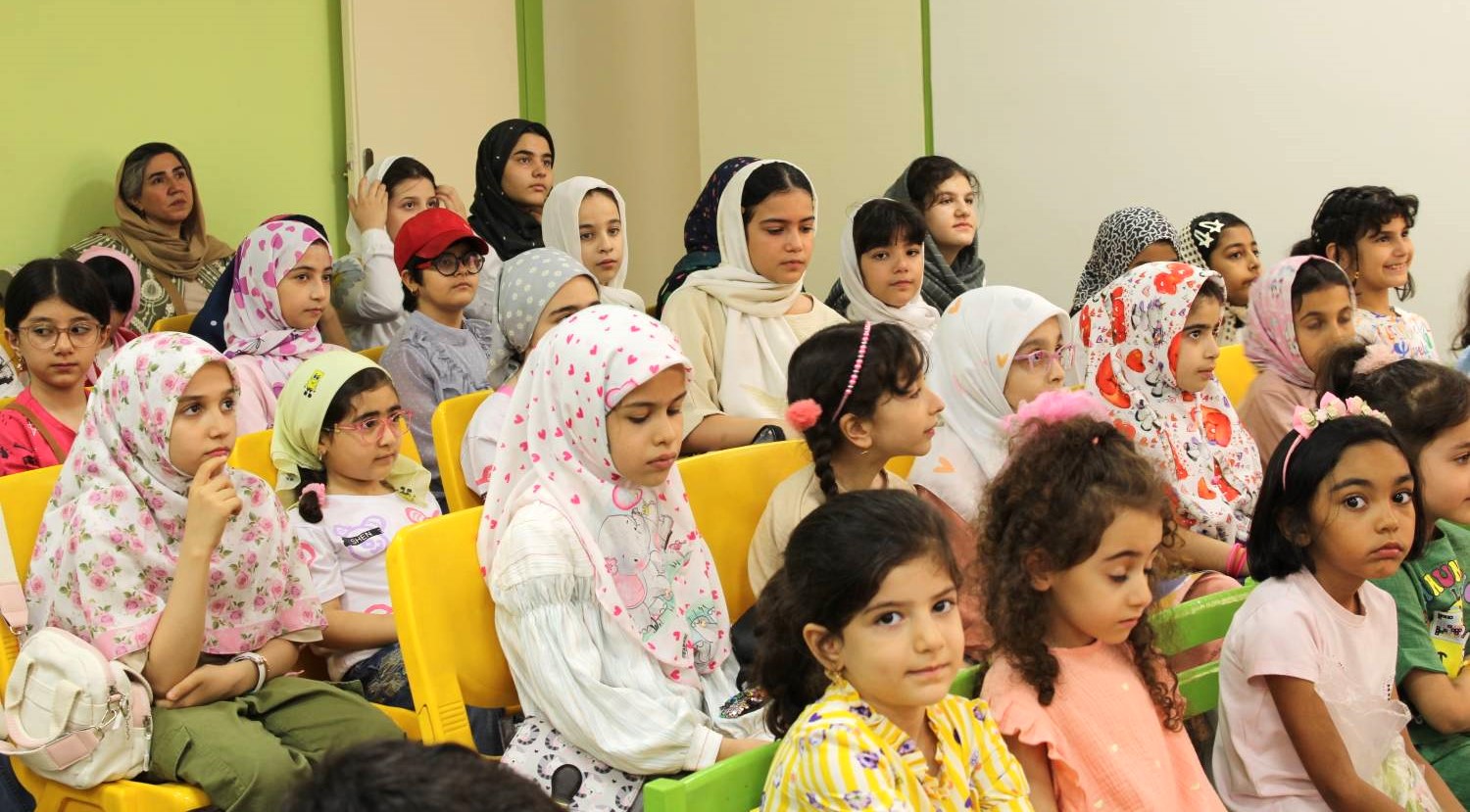 برگزاری جشن تابستانه در مرکز فرهنگی هنری شماره ۹