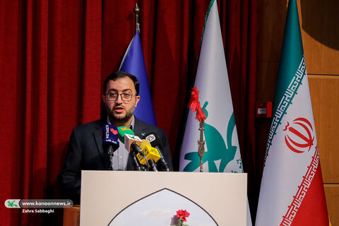 برنامه شعرخوانی عاشورایی و رونمایی از کتاب «گل کم تحمل است» برگزار می‌شود