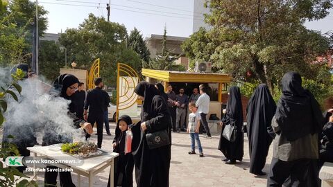 اهتزاز پرچم کودکان عاشورایی