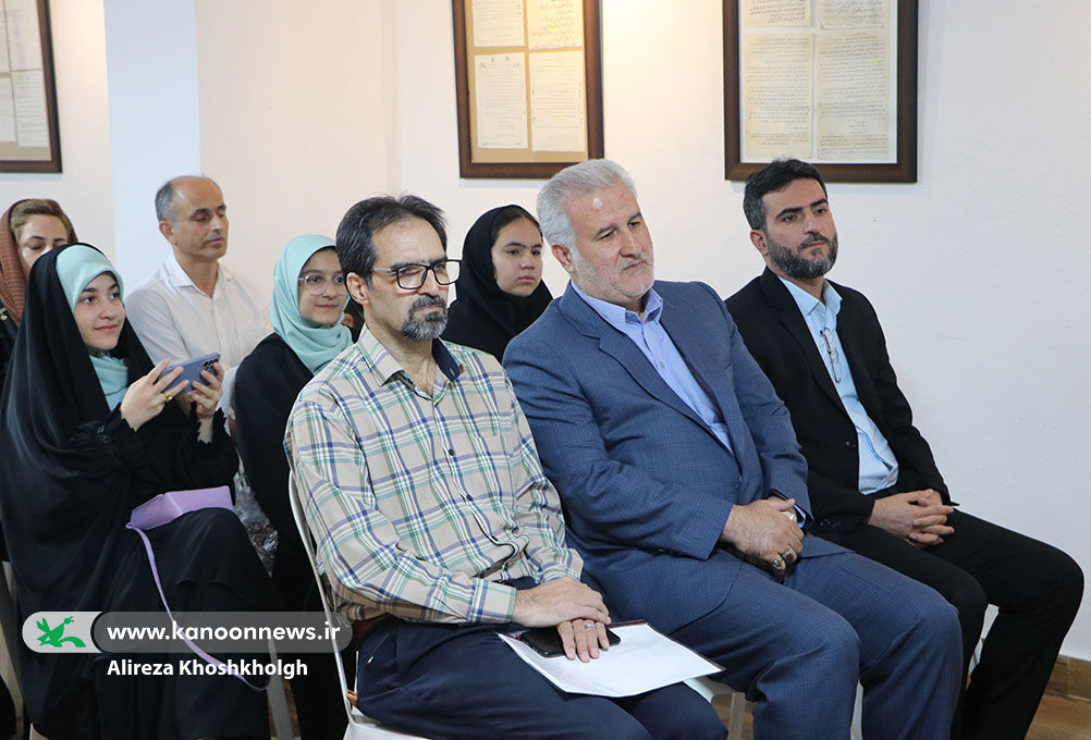 نوقلمان و صاحبان اندیشه و قلم گردهمآمدند