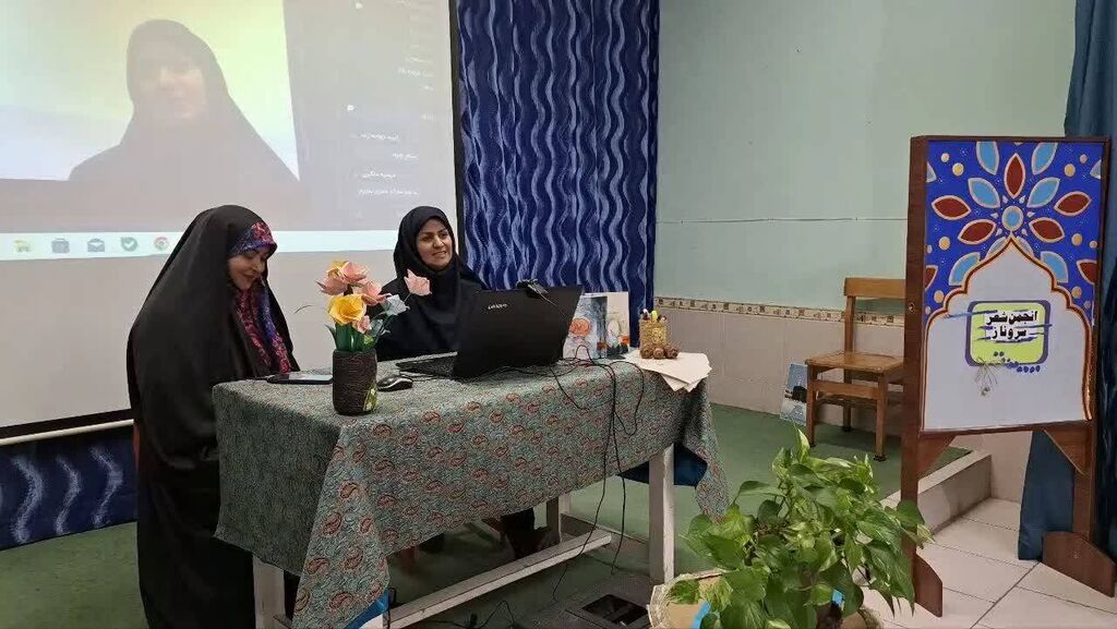 سی و یکمین انجمن شاعران نوجوان سروناز در کانون فارس