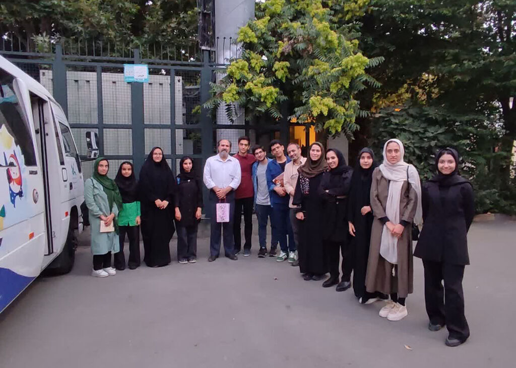 شعرخوانی شاعران عاشورایی، رونمایی از کتاب «گل کم تحمل است»