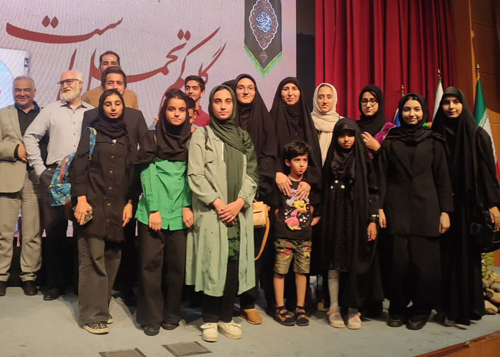 شعرخوانی شاعران عاشورایی، رونمایی از کتاب «گل کم تحمل است»