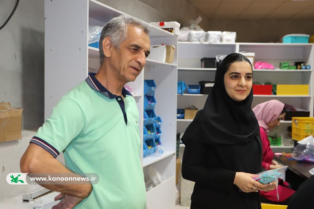 بازدید مدیرکل کانون از کارگاه تولید پکیجهای آموزش رباتیک روبویونیک