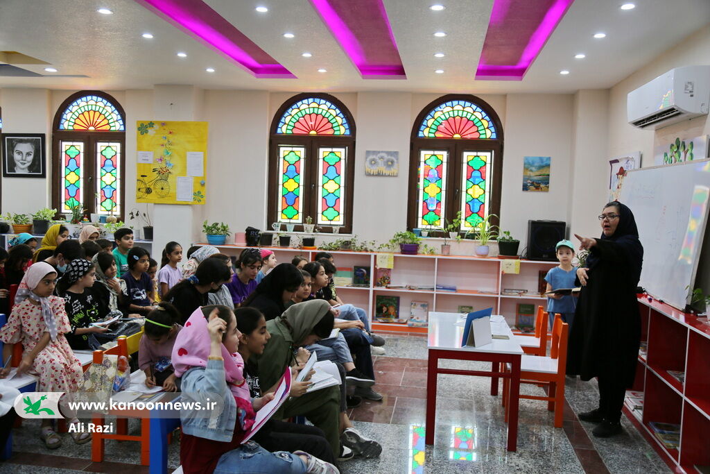 آشنایی کودکان و نوجوانان بوشهری با داستانک نویسی آشنایی کودکان و نوجوانان بوشهری با داستانک نویسی