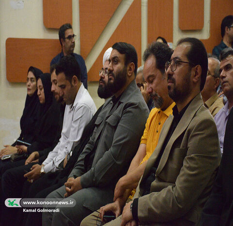 رونمایی ازکتاب در گلوی ساعت شنی در لرستان