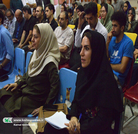 رونمایی ازکتاب در گلوی ساعت شنی در لرستان