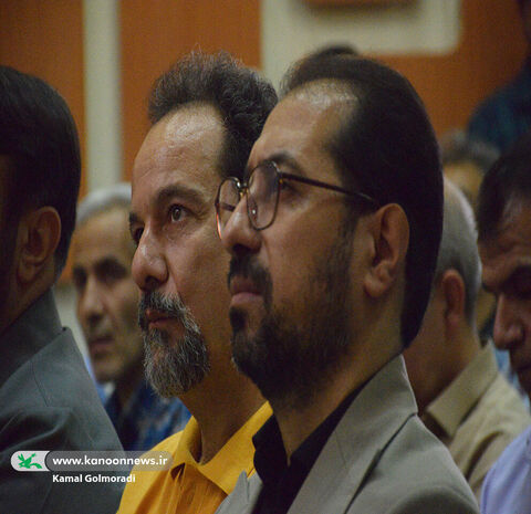 رونمایی ازکتاب در گلوی ساعت شنی در لرستان