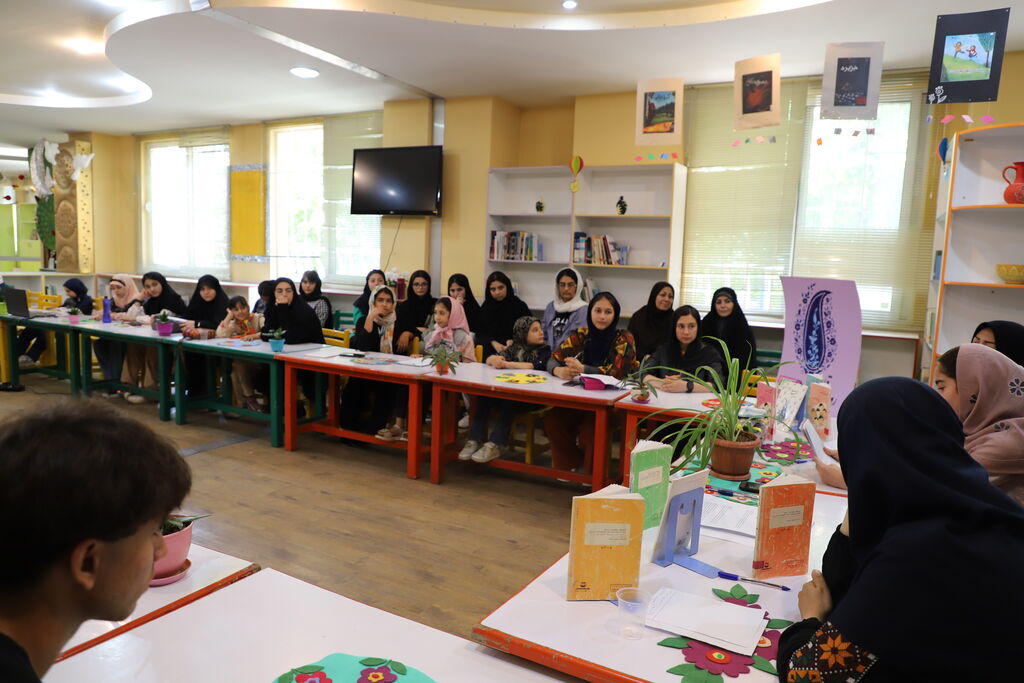 ویژه برنامه بابای لبخندهای خواندنی