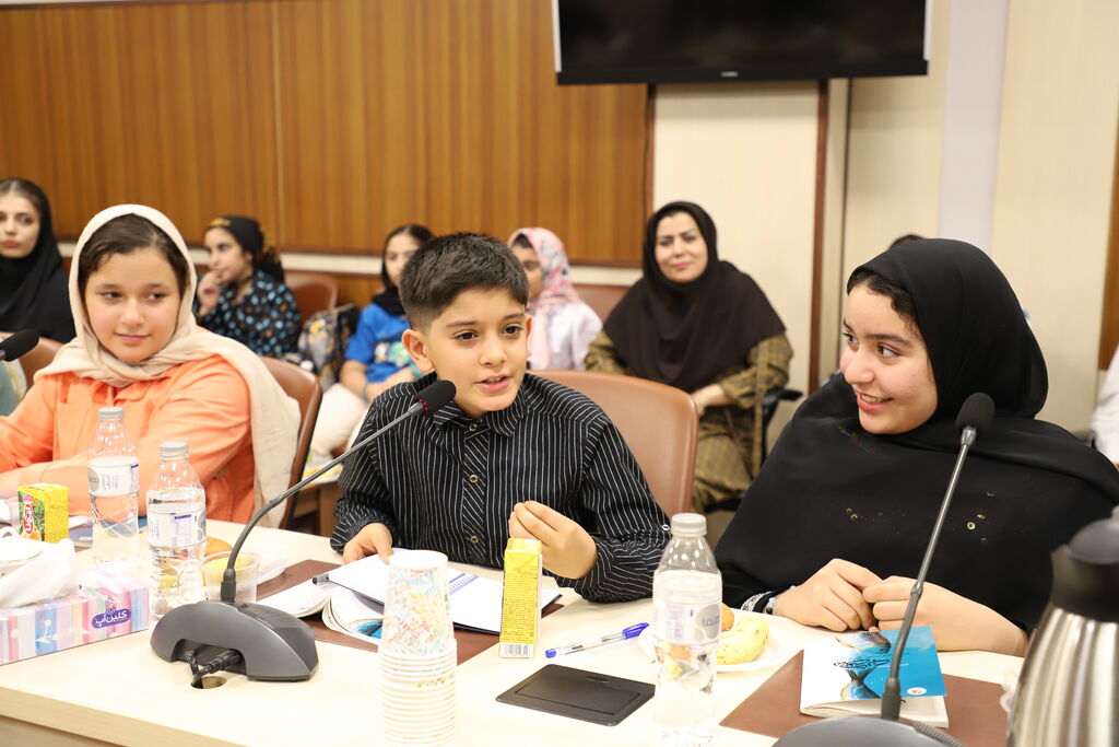 نشست استانی نقد و بررسی کتاب «ماهی جان»