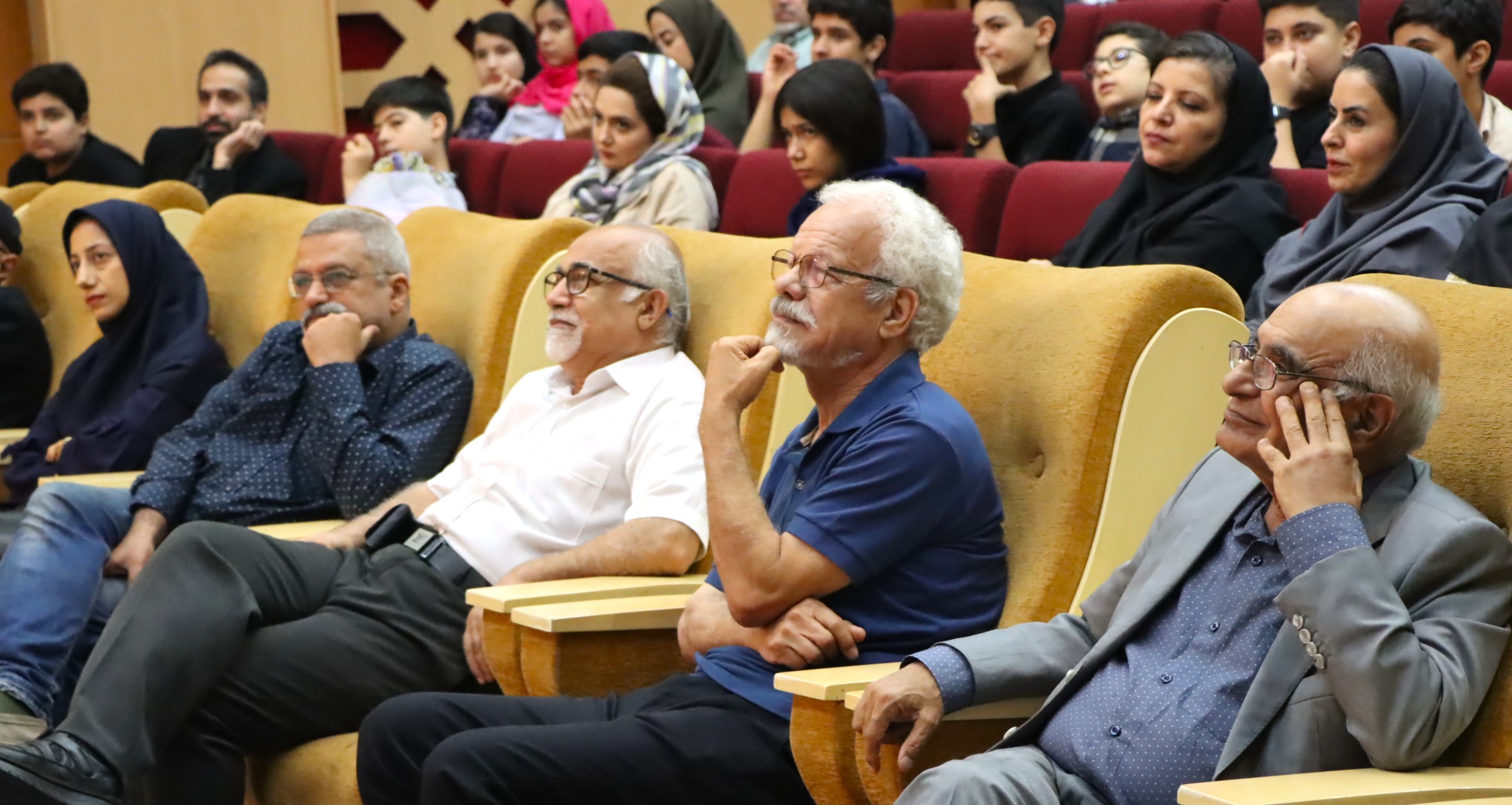 آیین تجلیل از هوشنگ مرادی کرمانی در کانون استان تهران برگزار شد