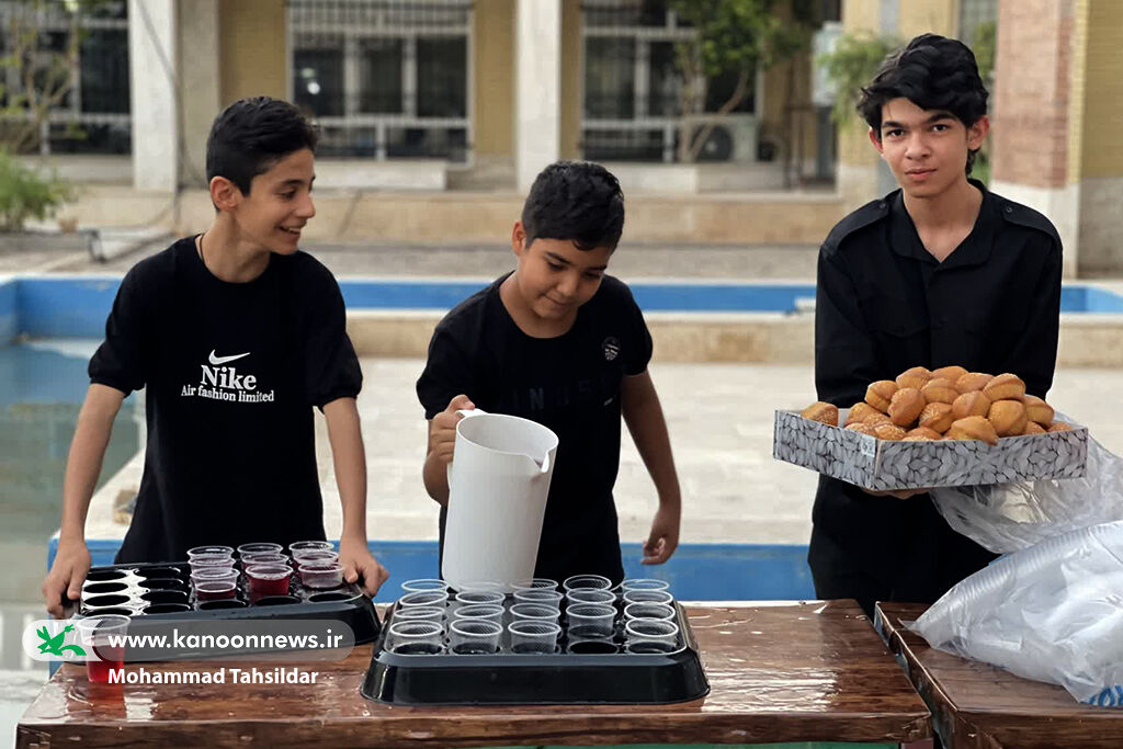 گردهمآیی کودکان عاشورایی در قم گردهمآیی کودکان عاشورایی در قم برگزار شد
