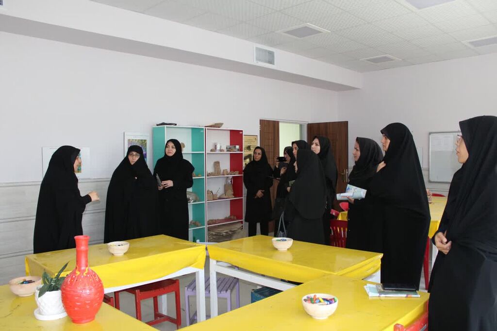 برگزاری کارگاه آموزشی "تالار رقومی کودکان و نوجوانان" در کانون همدان