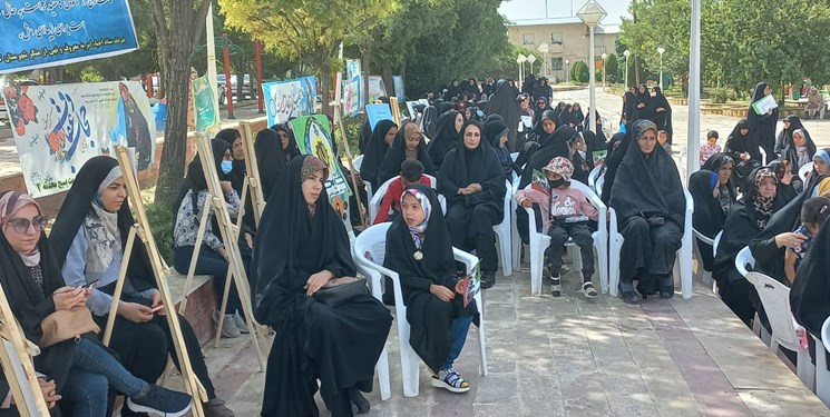 غرفه کانون استان مرکزی در اجتماع بزرگ عفاف و حجاب شهرستان کمیجان