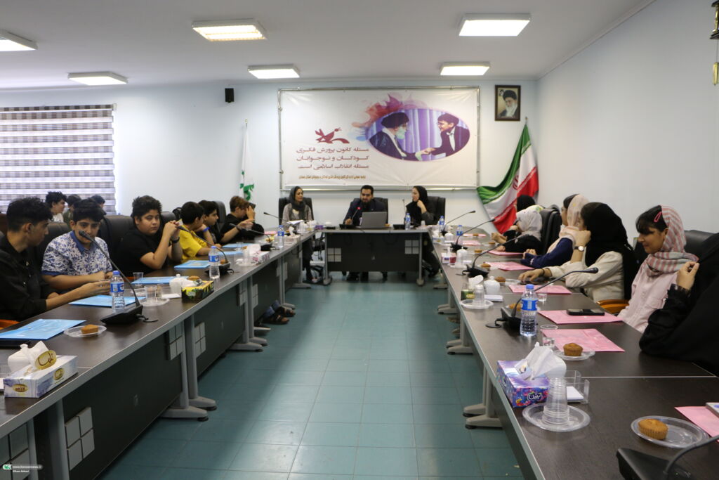 روز ادبیات.سمنان برگزاری نشست تخصصی «از این باغ شرقی» در کانون سمنان