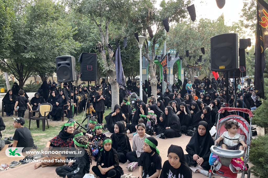 «پرچمداران کوچک» در مرکز شماره ۴ قم