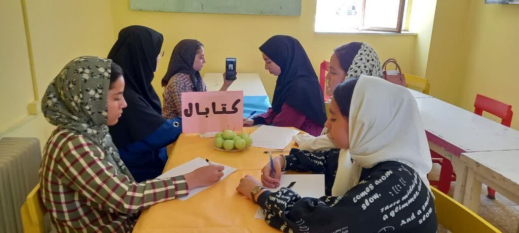 اجرای طرح کتابال با کانونیاران مرکز 2 همدان شروع شد