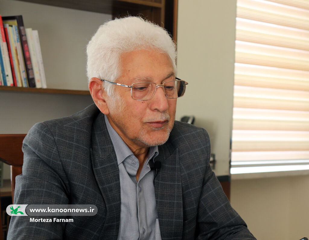 غلامرضا محمدی استاد مهدی آذر یزدی نقطه اتصال کتاب، کودک و قصه بود