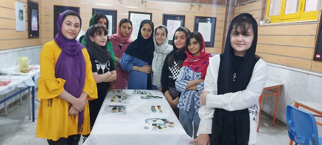 برگزاری ورکشاپ رزین در مجتمع آفرینش کانون کرمانشاه