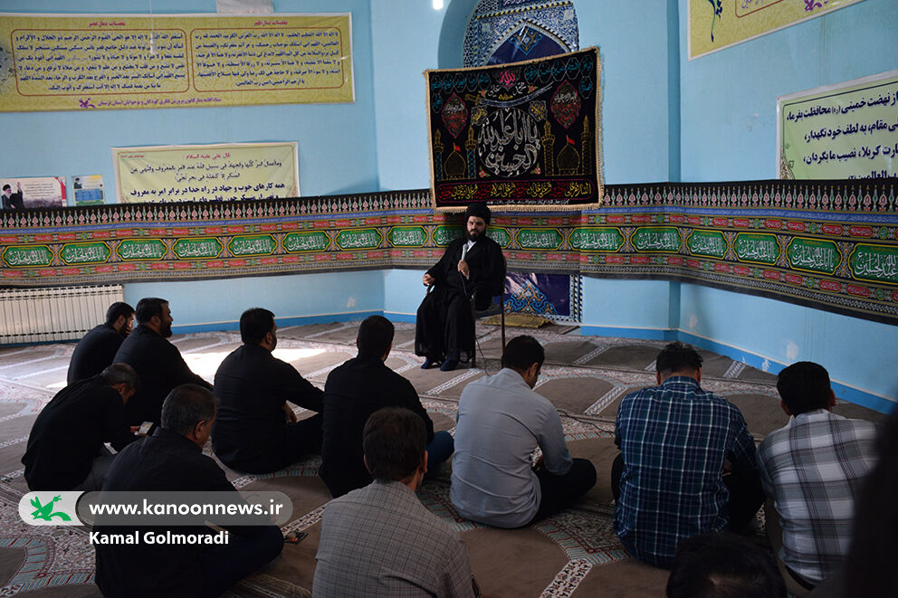 تربیت اخلاقی محور مناسب رشد در جامعه است