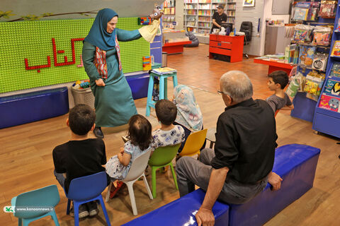 «قصه‌خوانی» مربیان کانون در شهر کتاب مرکزی تهران