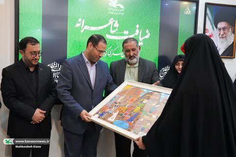 تجلیل از دو عضو نوجوان کرمانشاهی در ضیافتی شاعرانه توسط وزیر آموزش و پرورش