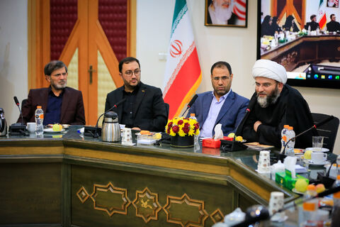 ضیافت شاعرانه و تجلیل از برگزیدگان باشگاه قاف