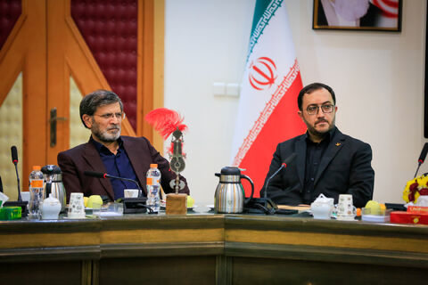 ضیافت شاعرانه و تجلیل از برگزیدگان باشگاه قاف