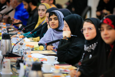 ضیافت شاعرانه و تجلیل از برگزیدگان باشگاه قاف