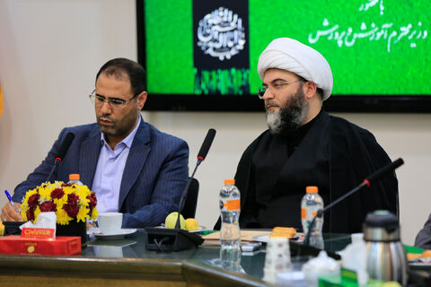 ضیافت شاعرانه و تجلیل از برگزیدگان باشگاه قاف