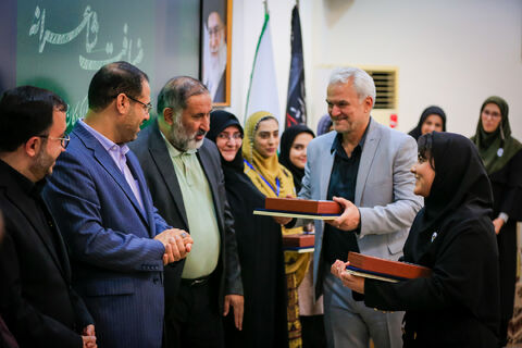 ضیافت شاعرانه و تجلیل از برگزیدگان باشگاه قاف