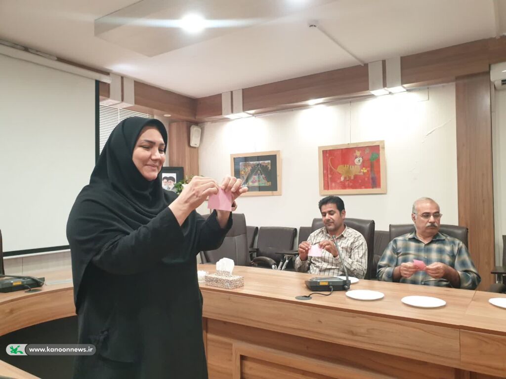 خان خواندن در ستاد کانون استان برگزار شد