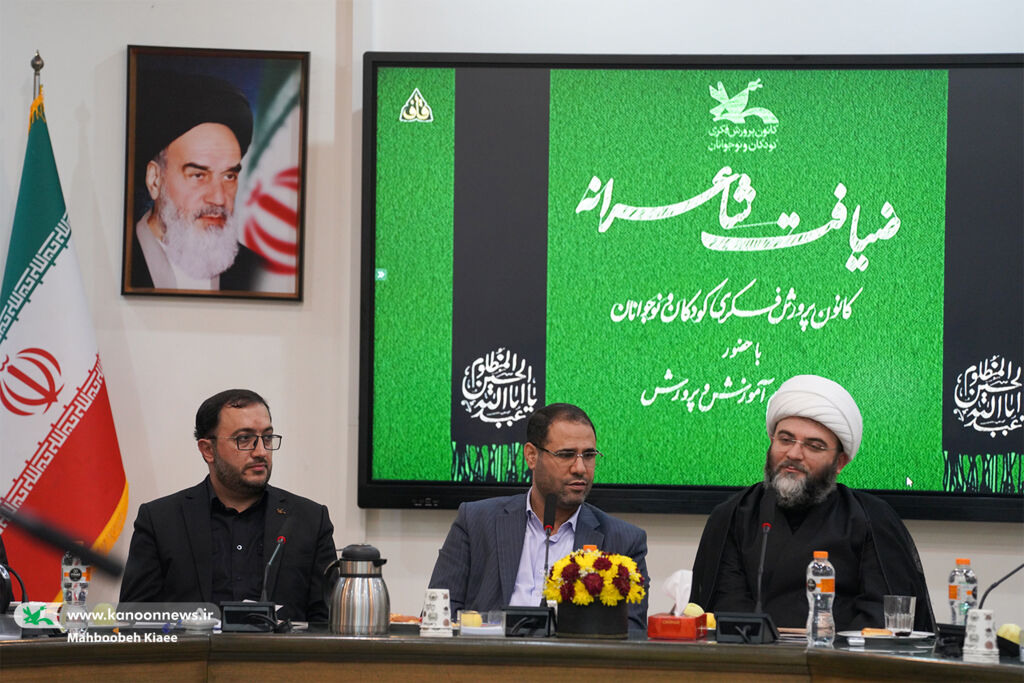 اولویت باشگاه ادبی قاف، تربیت آفرینشگر است