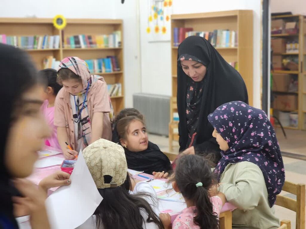 برگزاری دورههای تربیت مربی با هدف تبادل تجربیات و کسب آگاهی