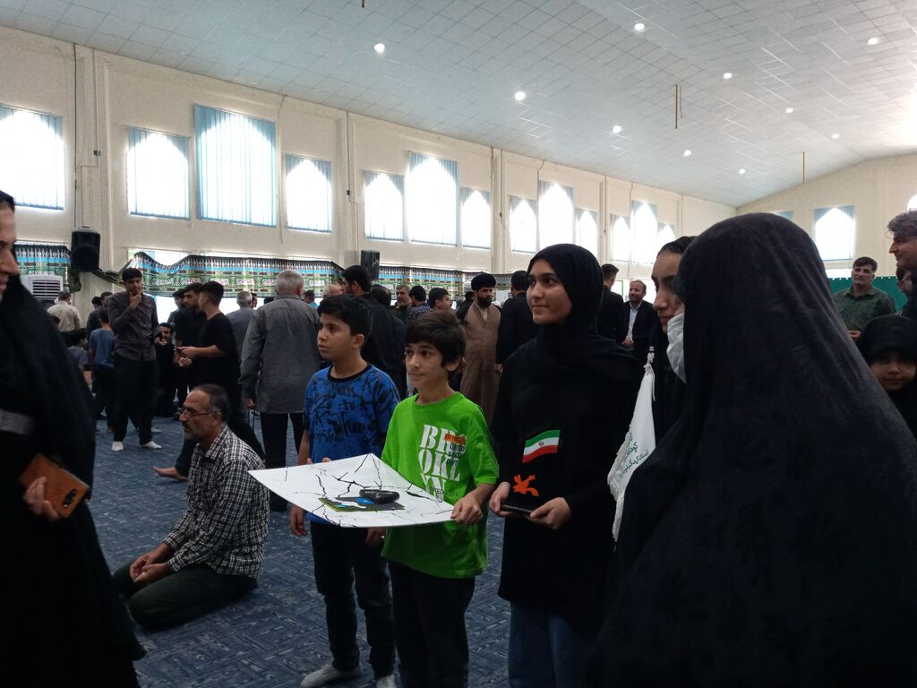 تجلیل امام جمعه باشت از کودکان و نوجوانان در آئین نماز جمعه