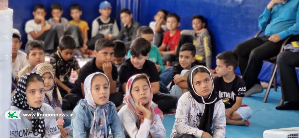 سیار شهری خراسان جنوبی افتتاح کتابخانه سیار شهری کانون در شهرستان قاینات