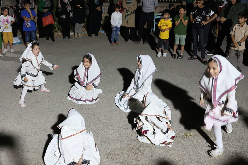 شبی با کانون چهارمحال و بختیاری اصل پیشرفت کودکان و نوجوانان، استحکام بنیان خانواده است