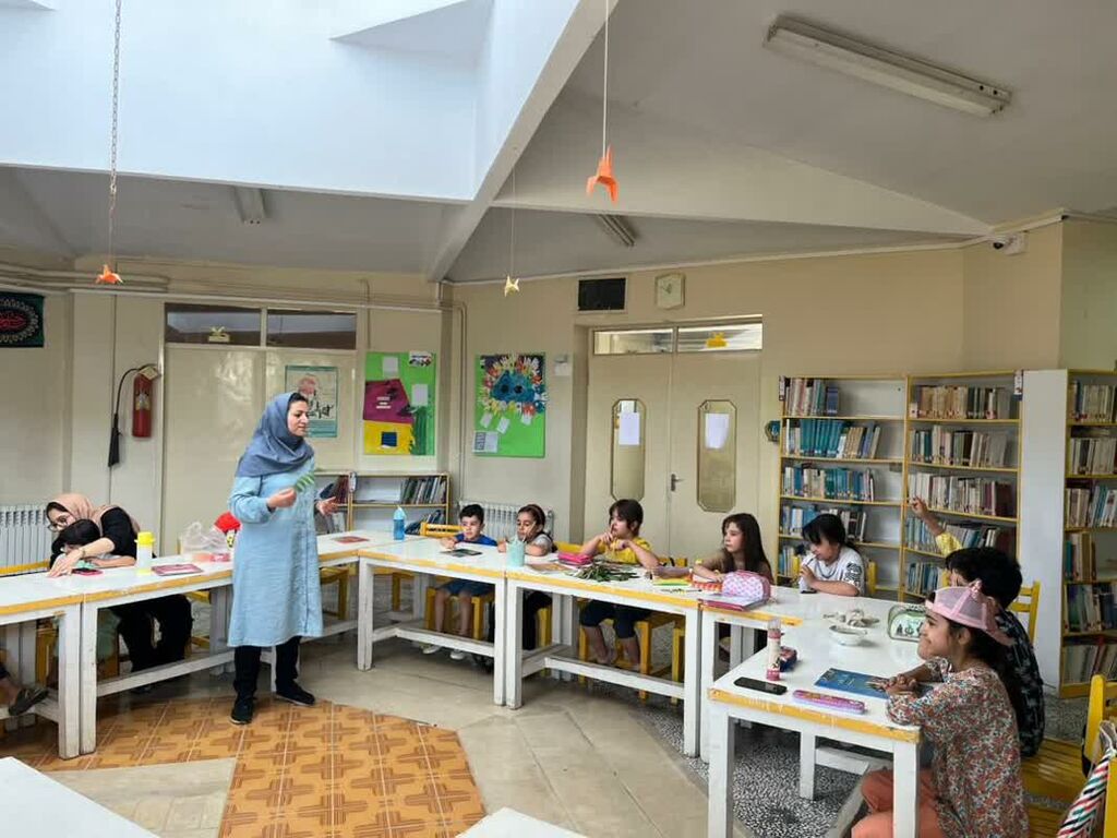 برنامه "جنگل سبز بمان" در مراکز همدان برگزار شد