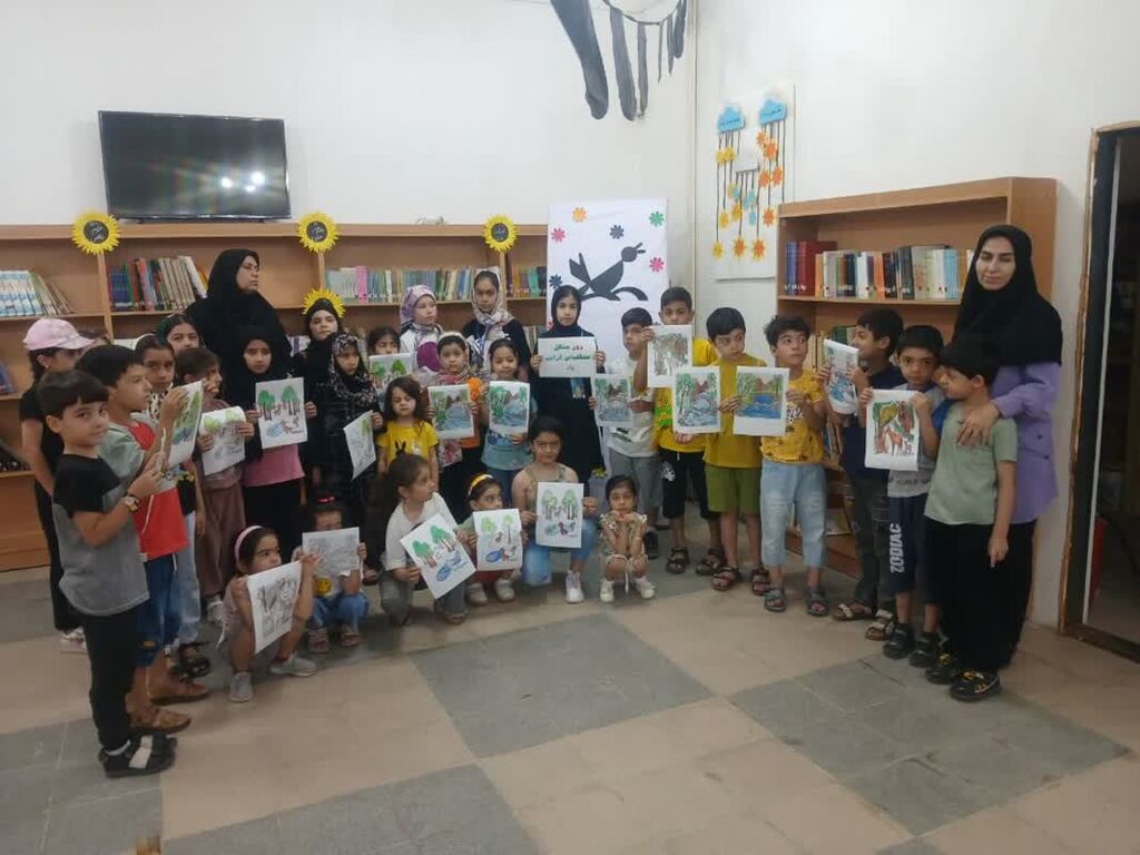 برنامه "جنگل سبز بمان" در مراکز همدان برگزار شد