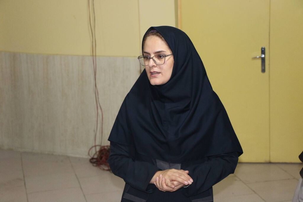 بازدید مدیرکل آفرینشهای ادبی و هنری از «دوره سفیر آرزومندی» کانون فارس