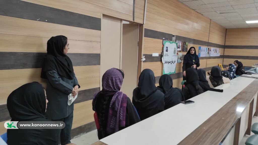 آشنایی اعضای کانون پرورش فکری سیستان و بلوچستان با آسیبهای اجتماعی و قوانین راهنمایی و رانندگی