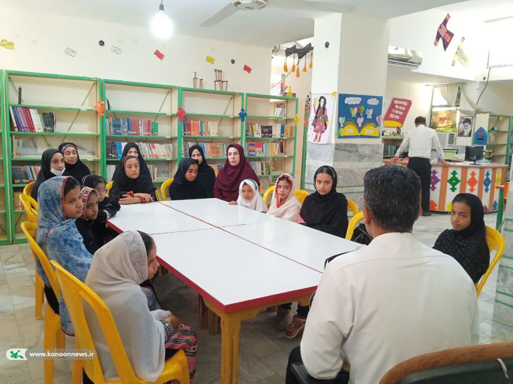 آشنایی اعضای کانون پرورش فکری سیستان و بلوچستان با آسیبهای اجتماعی و قوانین راهنمایی و رانندگی