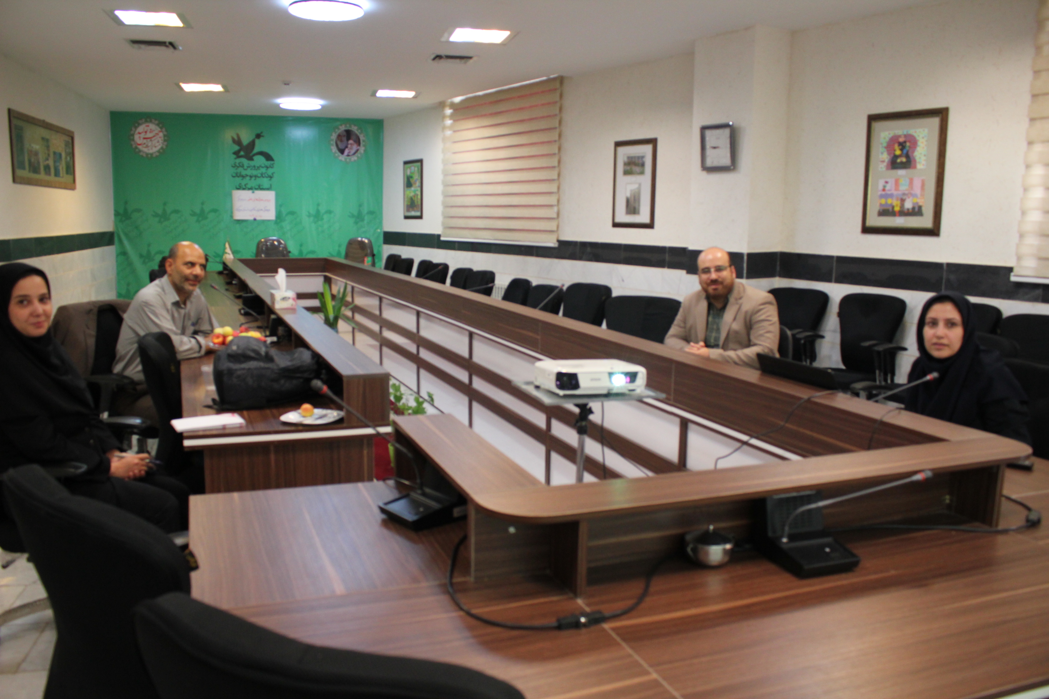 بررسی فعالیت های علمی مراکز کانون استان مرکزی